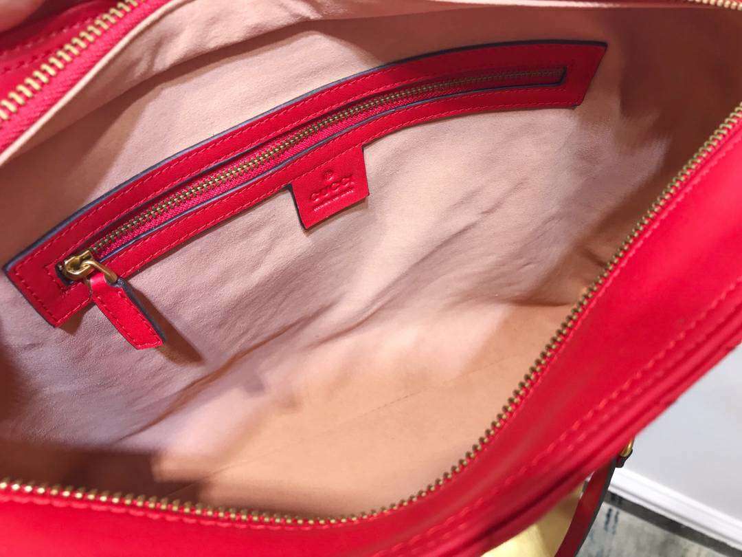 GUCCI（古驰）Marmont 绗缝链条波浪纹肩背包 524578 红色 牛皮面料 名模明星最新爱宠 39×27.5×6cm