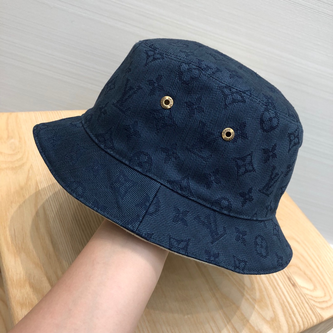 路易威登 夏天的宝藏LV渔夫帽2440 双面戴很百搭 简单的lv字母