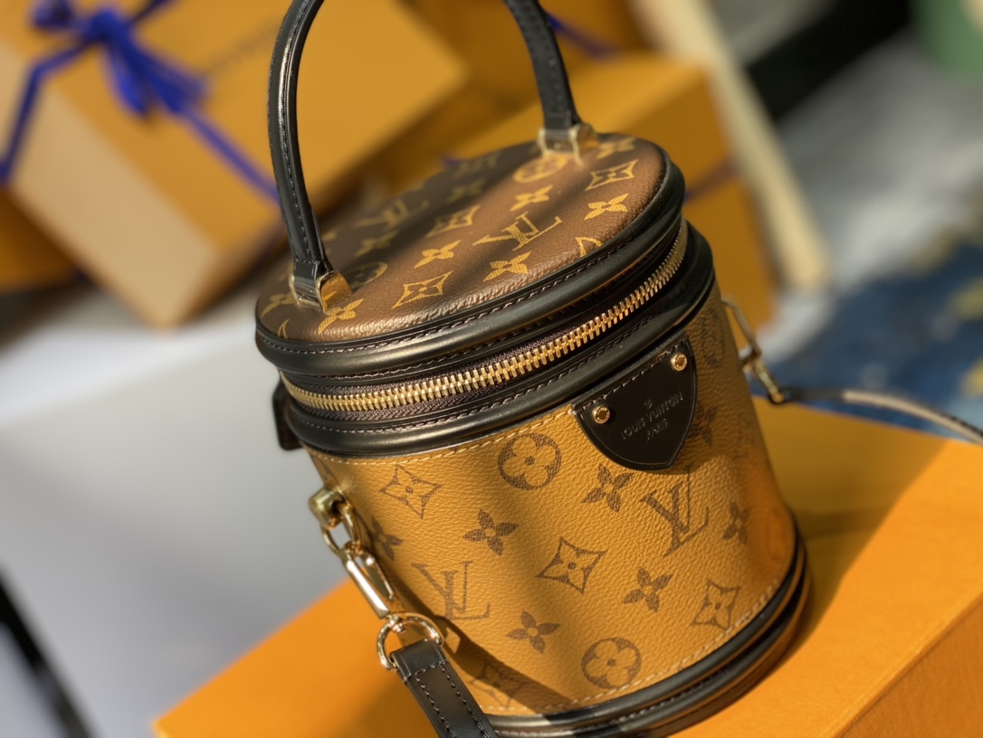 【￥1580】 Cannes 圆筒饭桶包 老花系列 M43986 15.0*17.0*15.0 实用 大容量